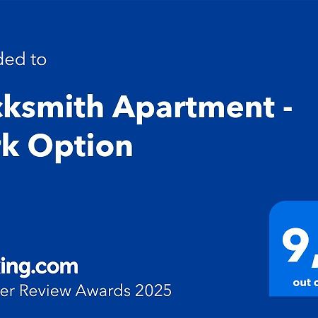 Locksmith Apartment - Park Option Seville Ngoại thất bức ảnh