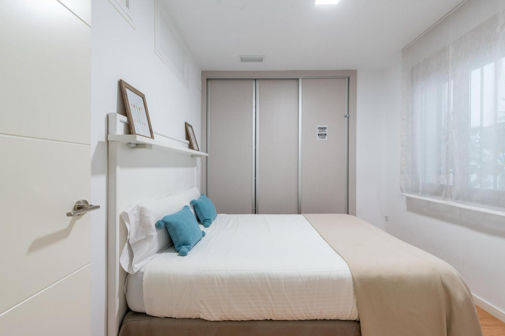 Locksmith Apartment - Park Option Seville Ngoại thất bức ảnh